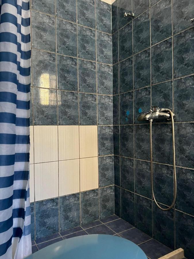 Nona'S Rooms Himare Exterior photo