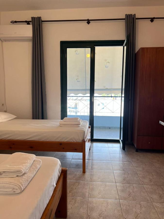 Nona'S Rooms Himare Exterior photo