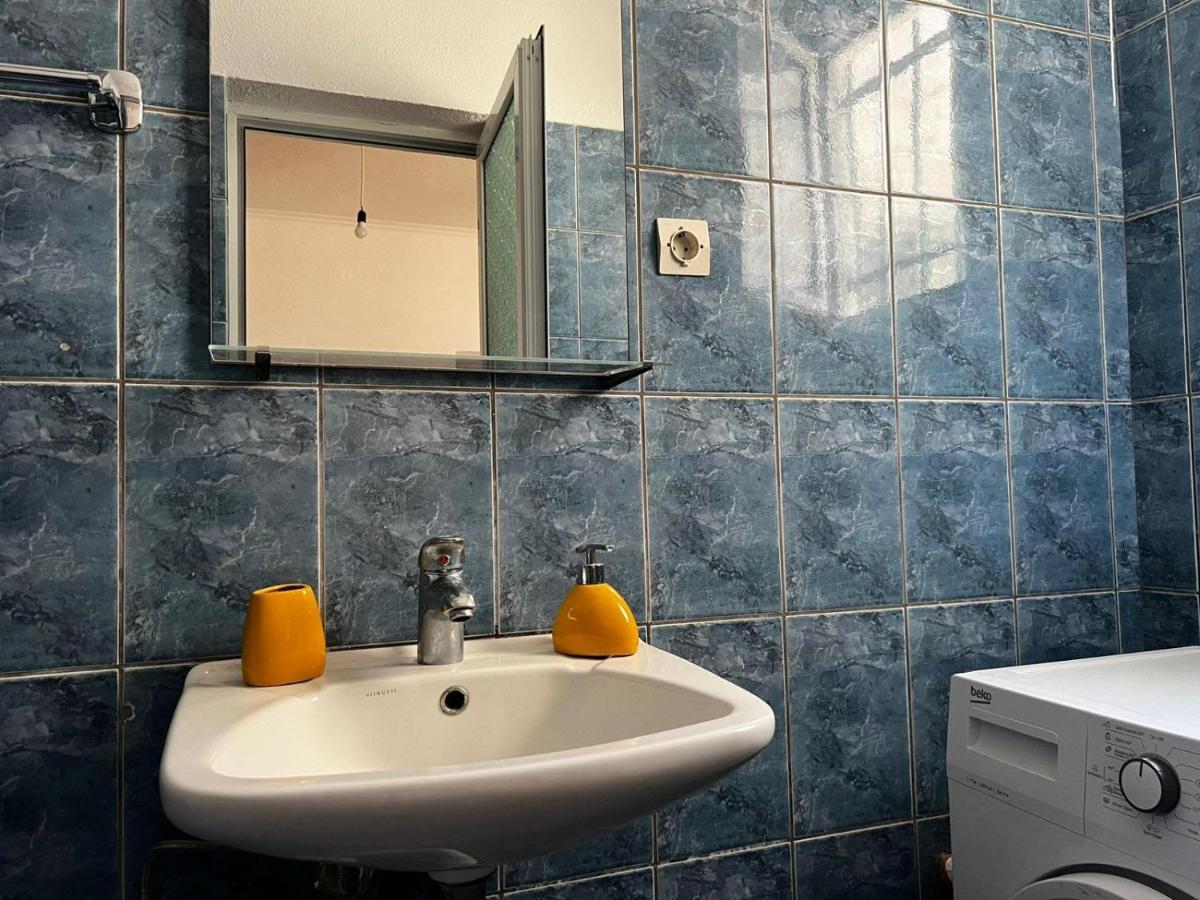 Nona'S Rooms Himare Exterior photo