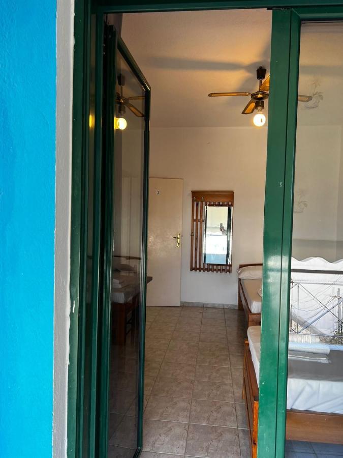 Nona'S Rooms Himare Exterior photo