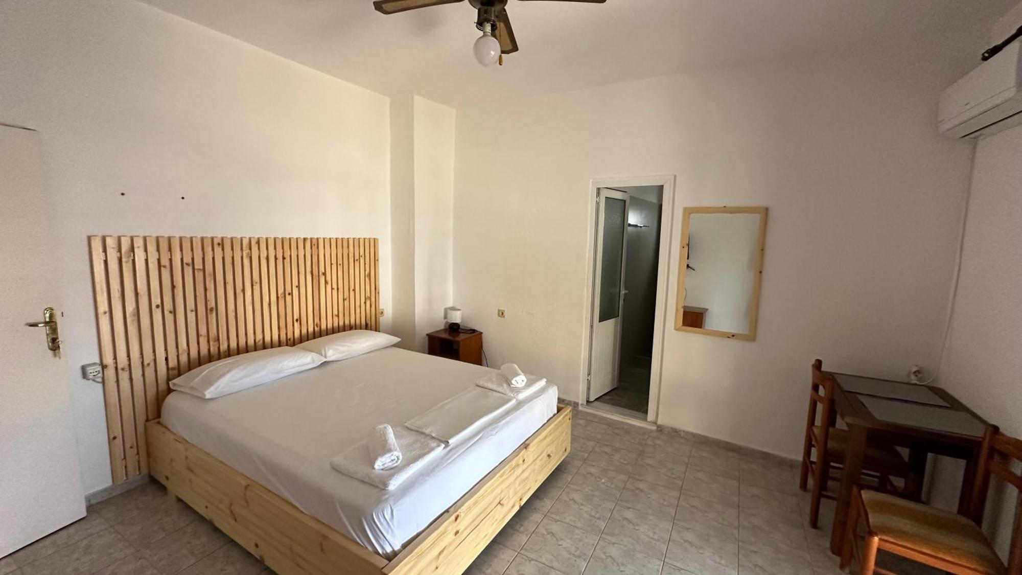 Nona'S Rooms Himare Exterior photo