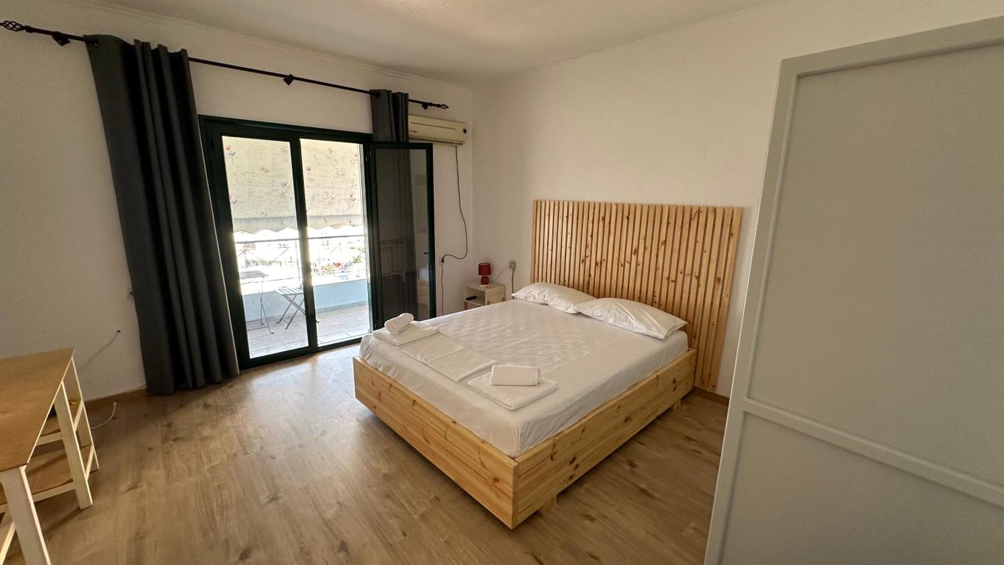 Nona'S Rooms Himare Exterior photo