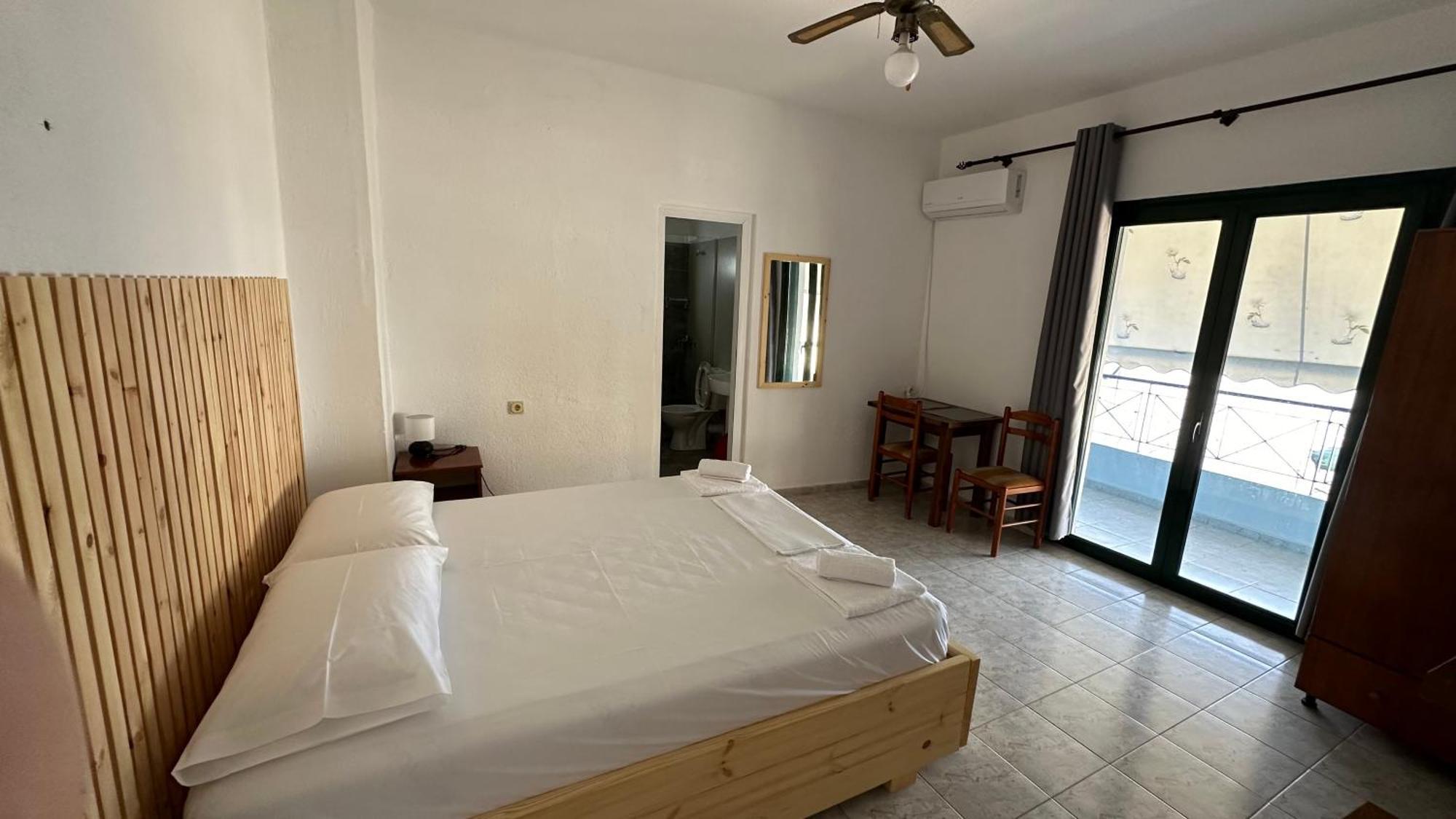 Nona'S Rooms Himare Exterior photo