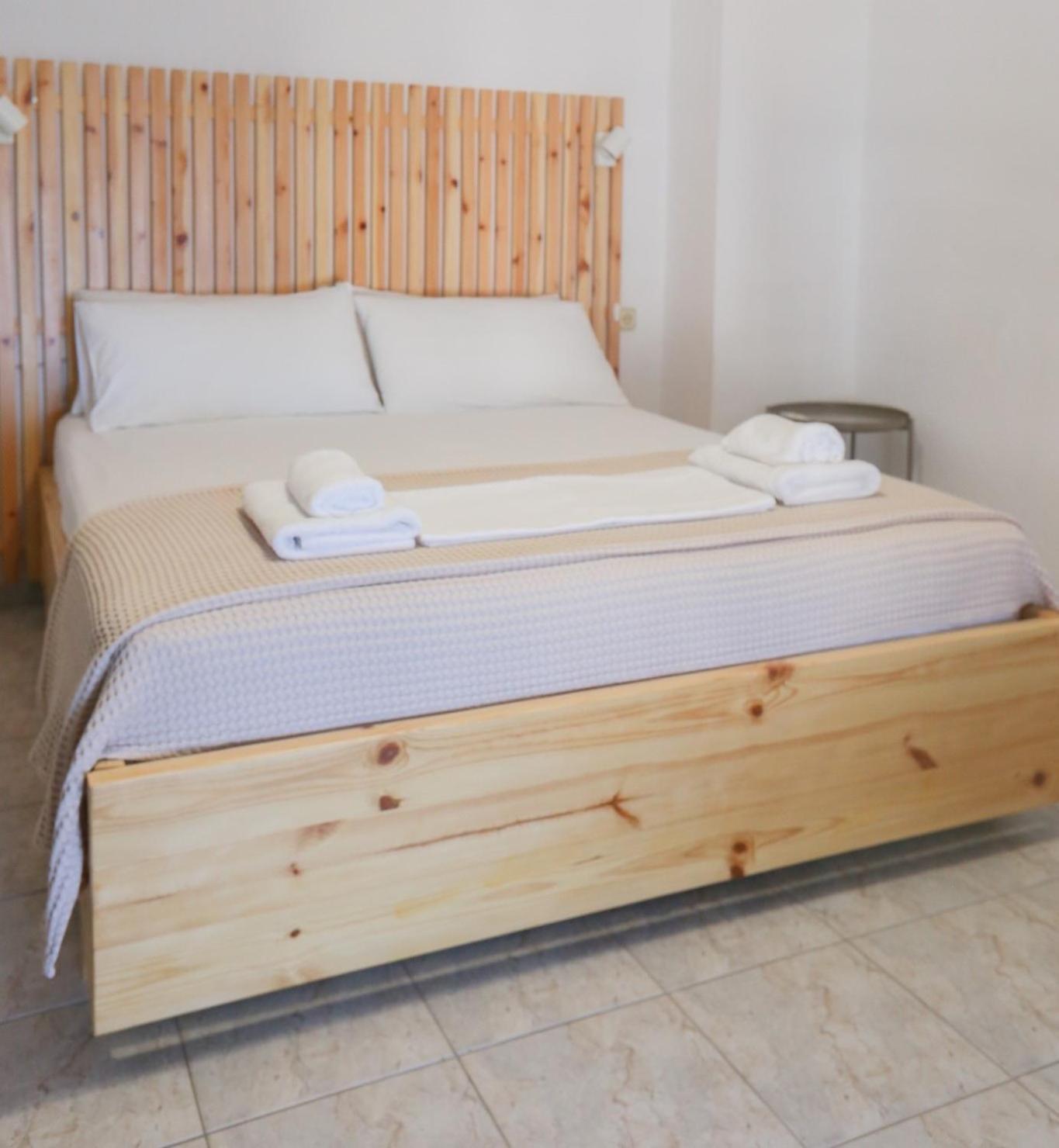 Nona'S Rooms Himare Exterior photo