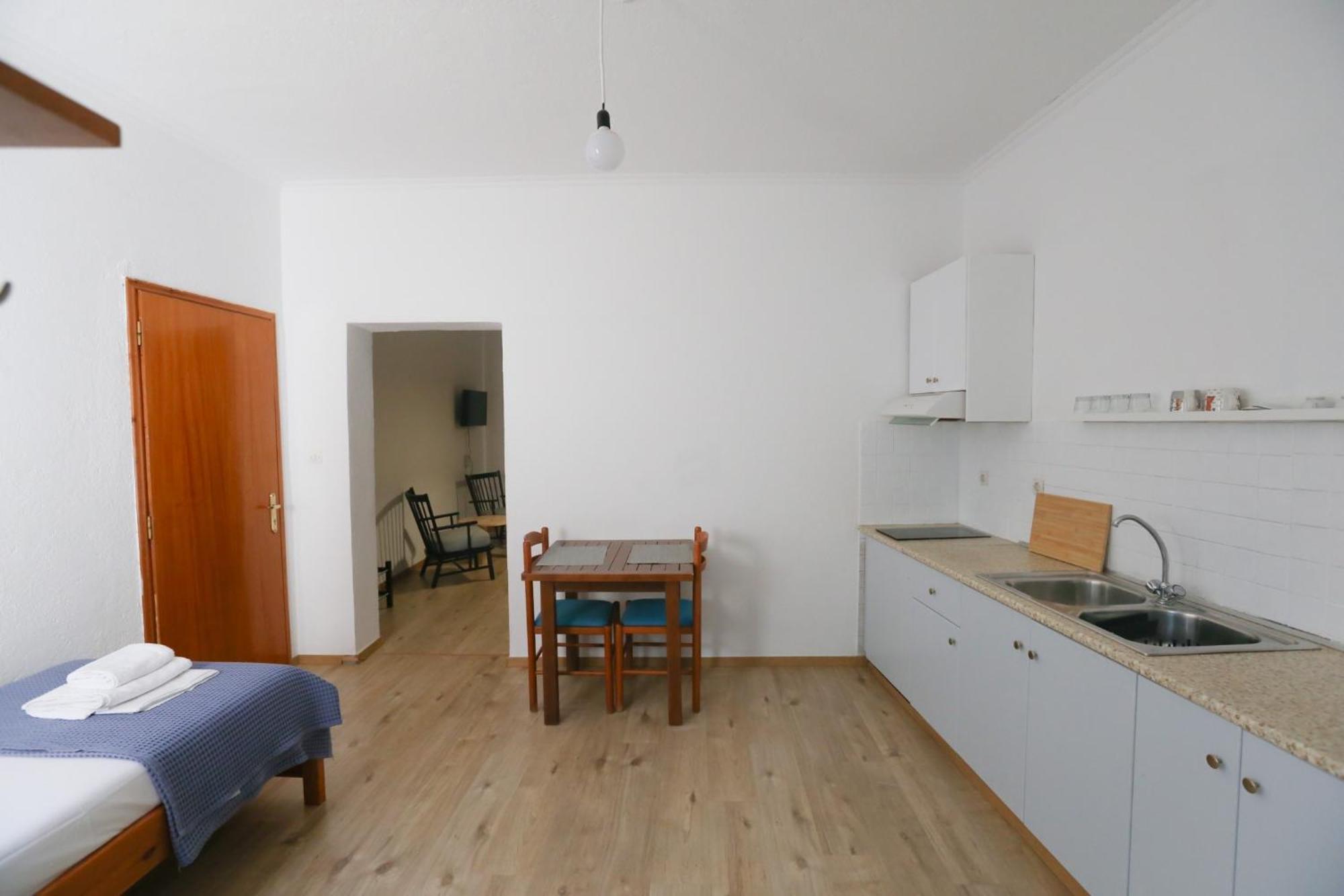 Nona'S Rooms Himare Exterior photo