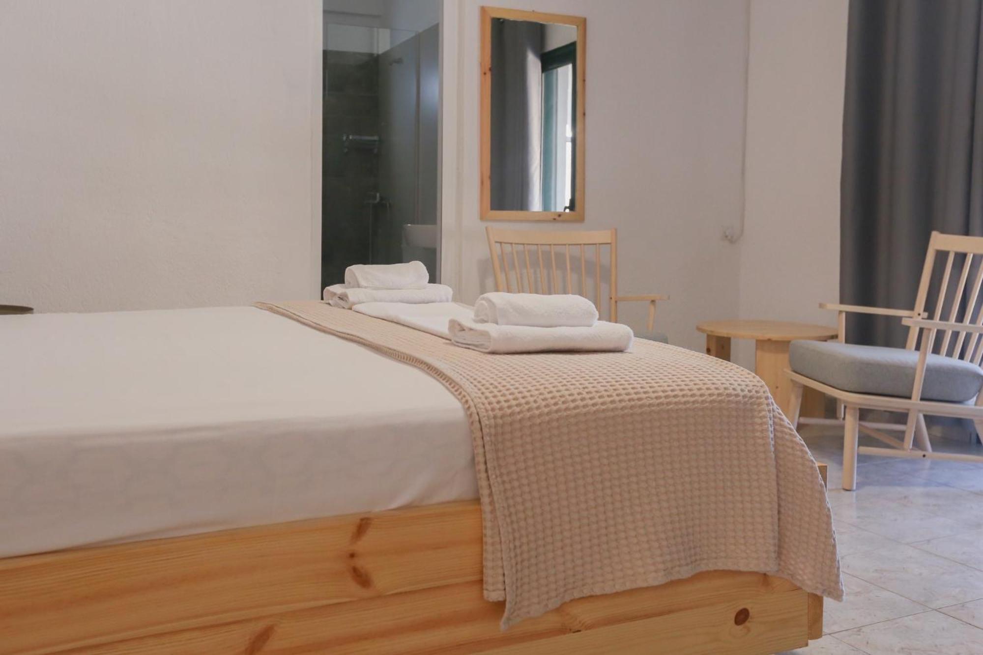 Nona'S Rooms Himare Exterior photo