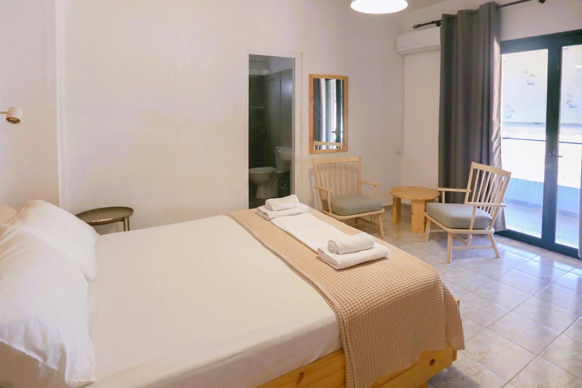 Nona'S Rooms Himare Exterior photo