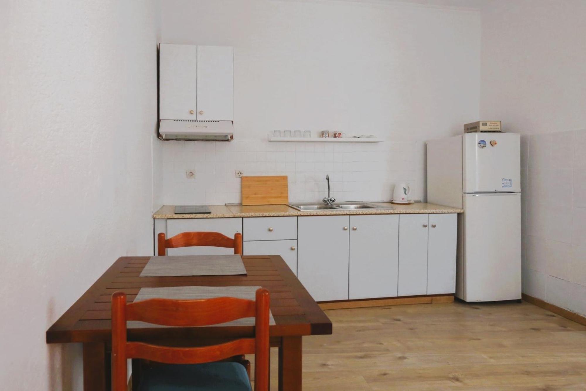 Nona'S Rooms Himare Exterior photo